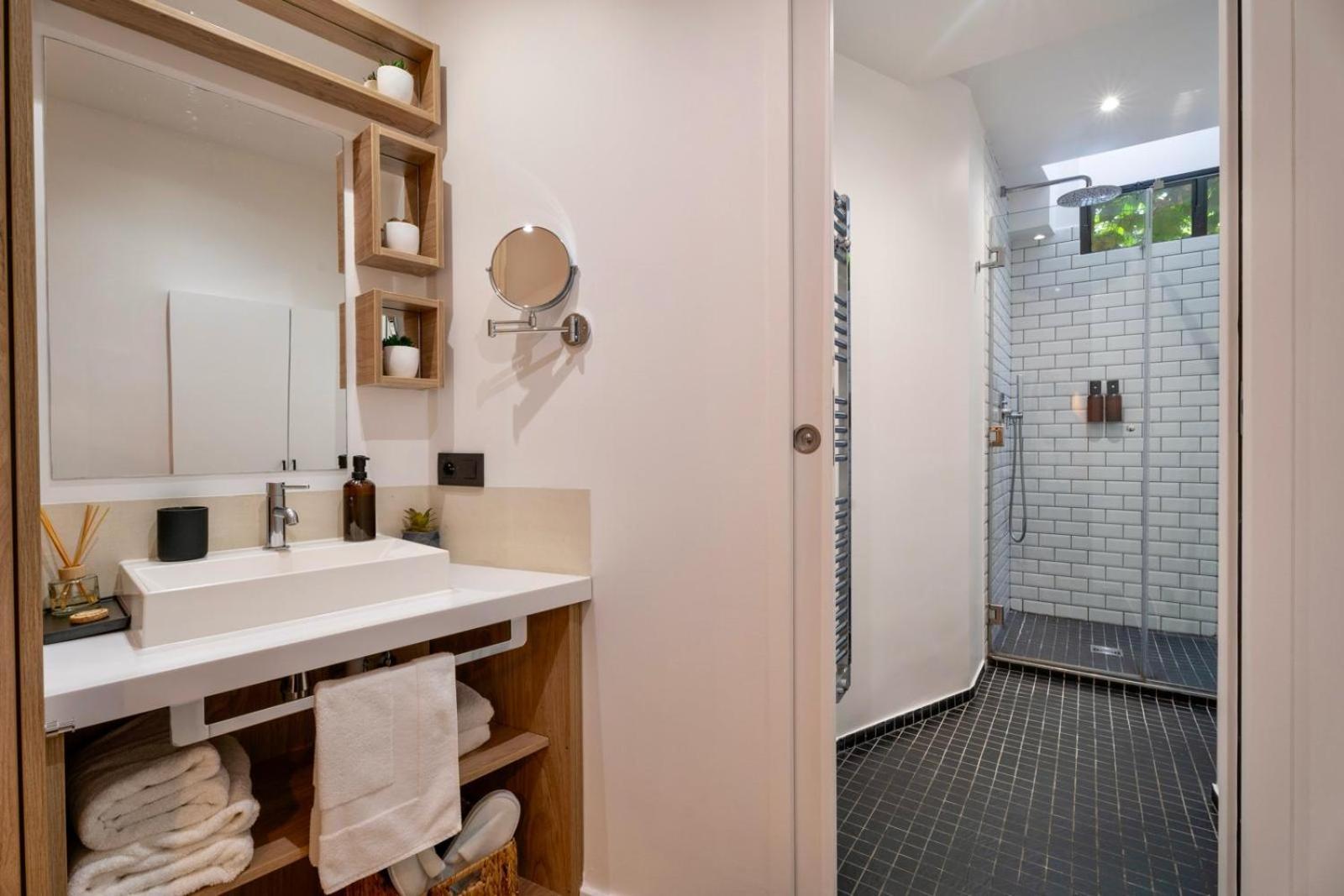 Appartement Cosy A 9 Min A Pied De La Cathedrale Notre Dame Parigi Esterno foto