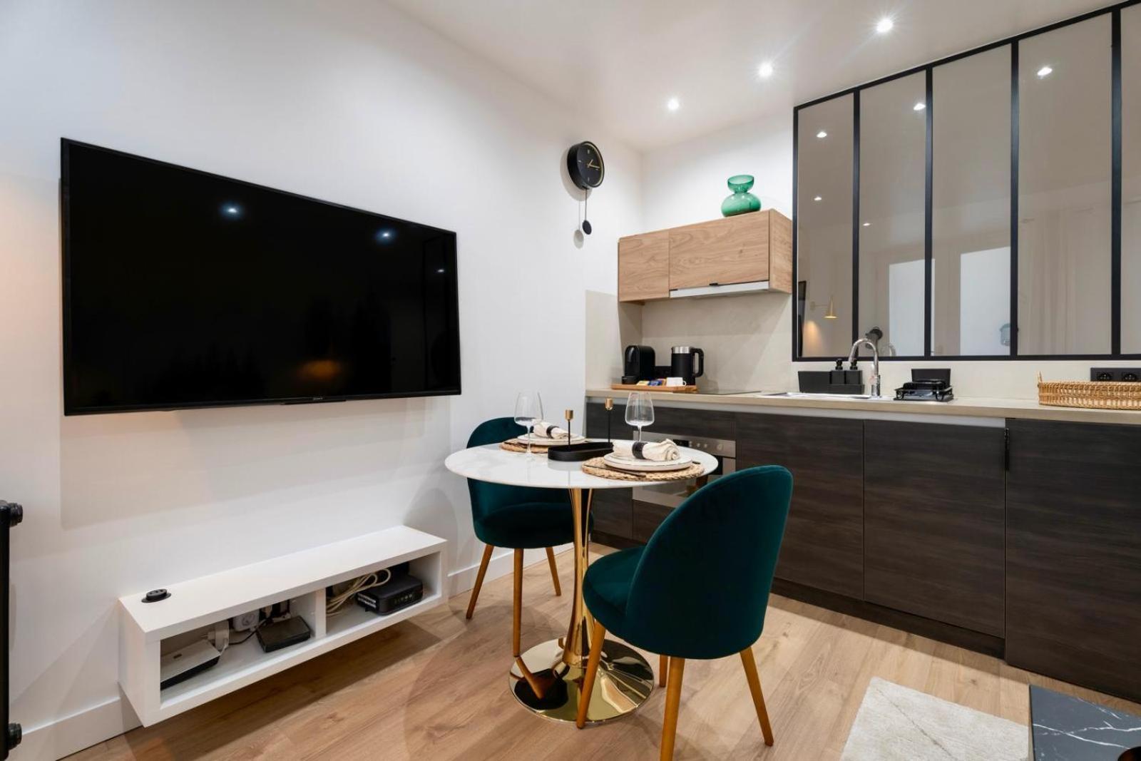 Appartement Cosy A 9 Min A Pied De La Cathedrale Notre Dame Parigi Esterno foto