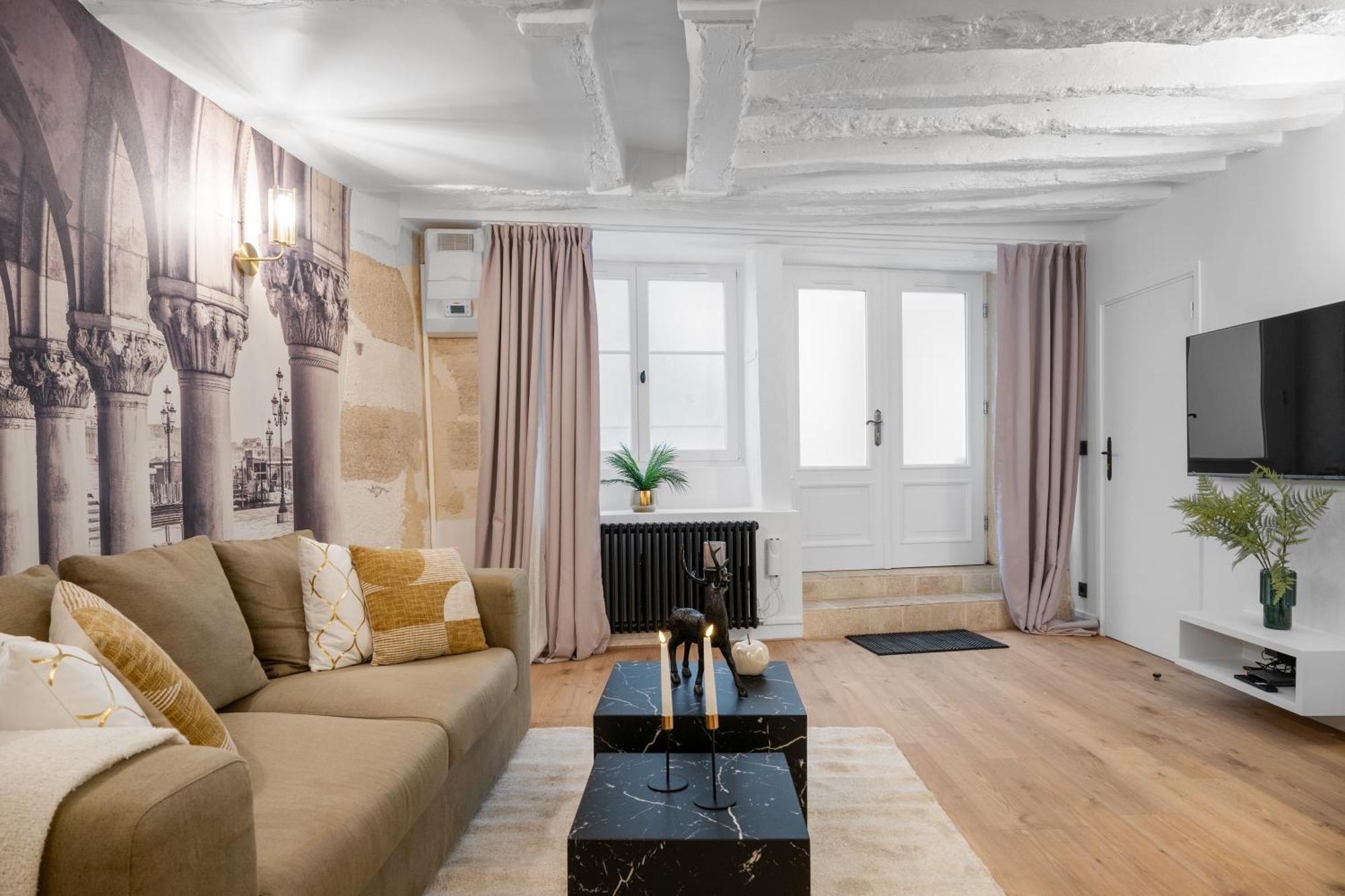 Appartement Cosy A 9 Min A Pied De La Cathedrale Notre Dame Parigi Esterno foto