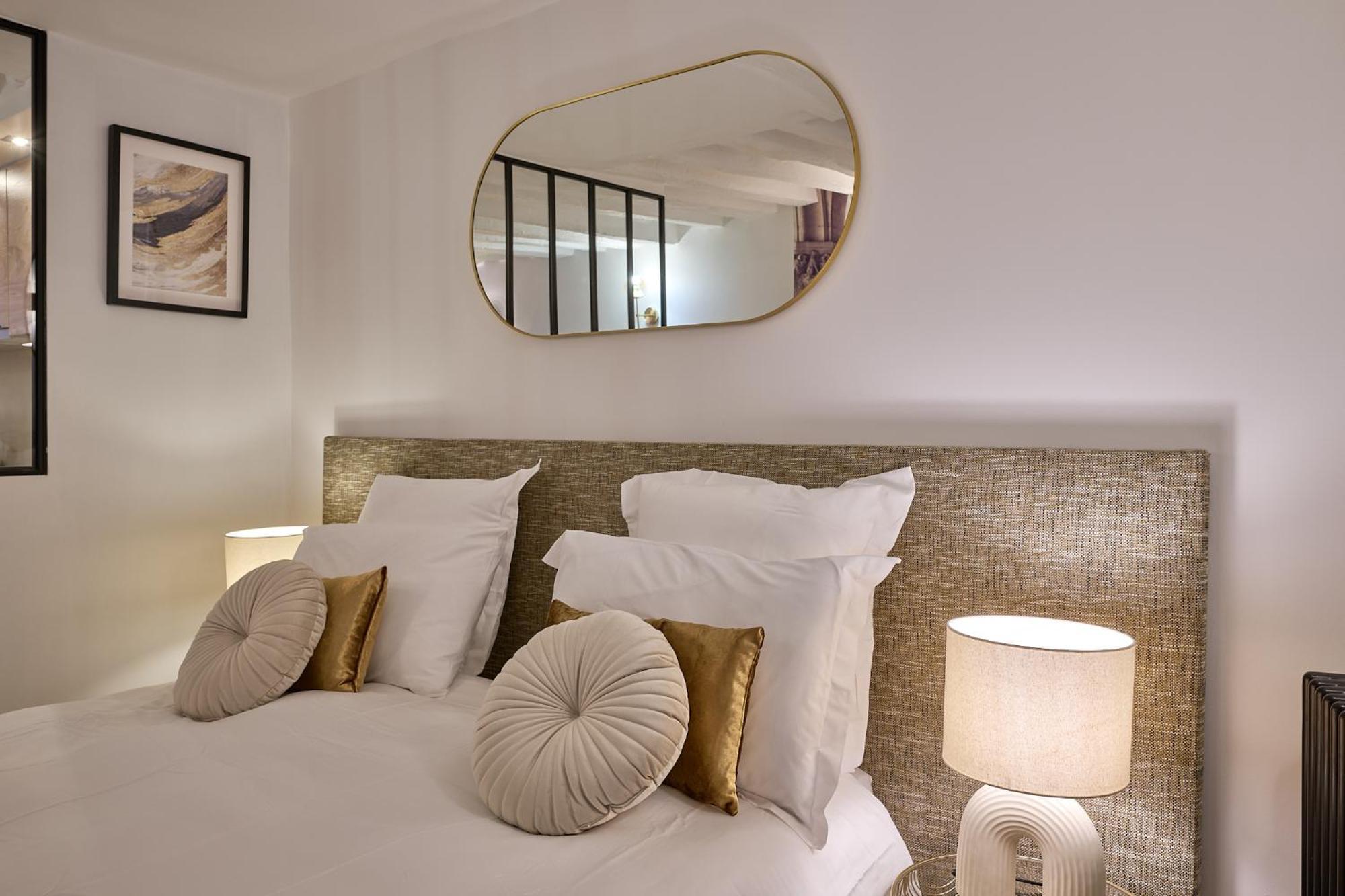 Appartement Cosy A 9 Min A Pied De La Cathedrale Notre Dame Parigi Esterno foto